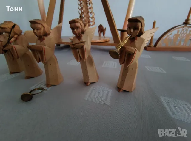 Винтидж Коледна пирамида Carousel Original Erzgebirge Expertic Hergestellt IN DER DDR, снимка 10 - Антикварни и старинни предмети - 50178531