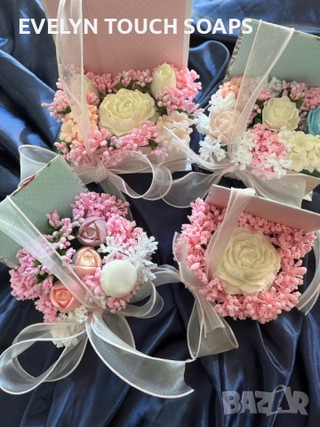  ръчно изработени букети в кутия са символ на стил