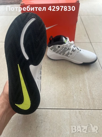 Нови детски обувки Nike номер 36.5 , снимка 3 - Детски маратонки - 50635465