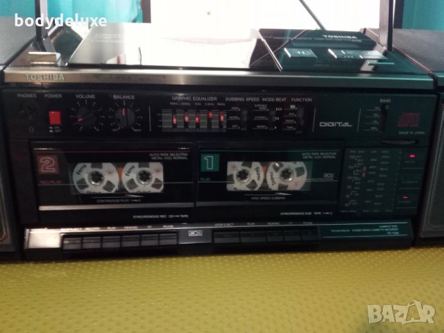 Toshiba RT-7096 радио-касетофон-компакт диск плейър, снимка 8 - Радиокасетофони, транзистори - 35420527