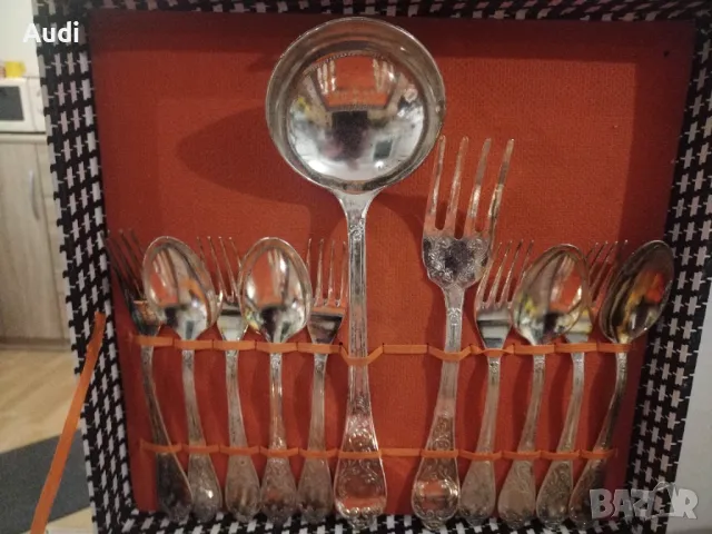 Посребрени прибори за хранене. Комплекта е в кутия  Комплектьт включва: Вилица и льжица за сервиране, снимка 9 - Прибори за хранене, готвене и сервиране - 50181454