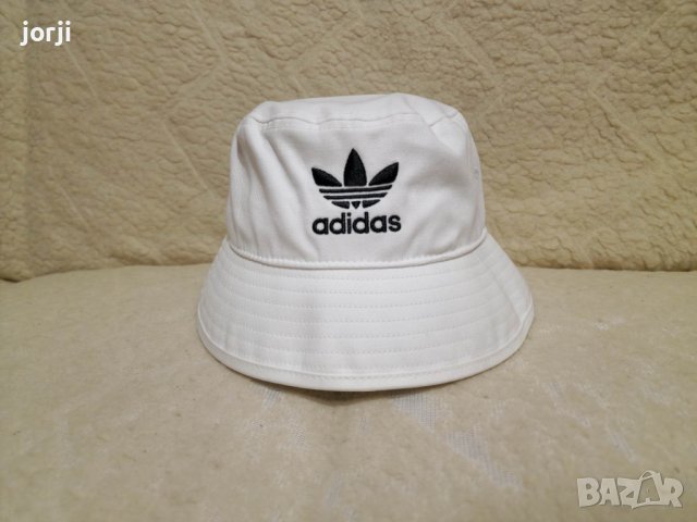 Оригинална шапка идиотка Adidas с периферия, снимка 1 - Шапки - 39021279