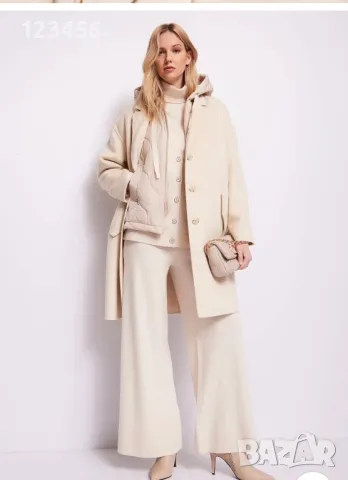 Палто Gaudi, снимка 3 - Палта, манта - 48030650