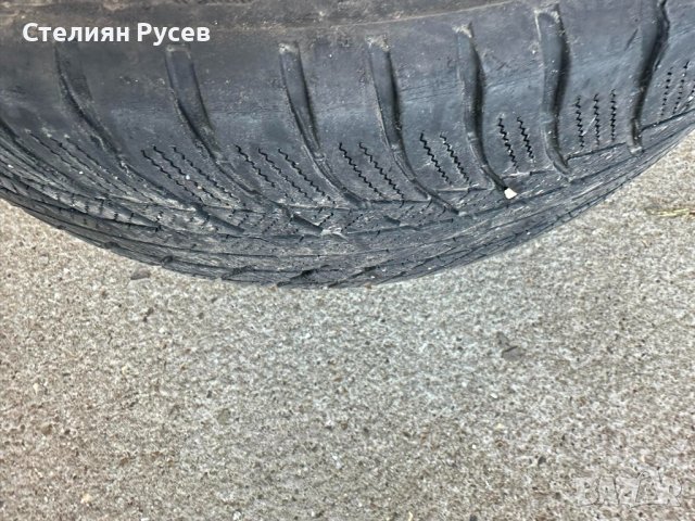 зимни гуми  225 50 17 със дот 41/2015г -цена 40лв за  2 броя общо - 2 броя , runflat са двете гуми -, снимка 2 - Гуми и джанти - 43192682