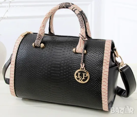 Дамска чанта с декорация от бяла змийска кожа. , снимка 7 - Чанти - 48951647