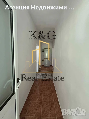 Едноетажна къща в много добро състояние , снимка 9 - Къщи - 50780123