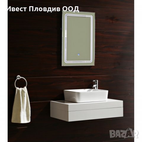 Огледало за баня 70х50см с вградено LED осветление, часовник, нагревател, снимка 2 - Огледала - 27505897