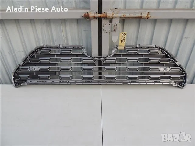Централна решетка Toyota Rav 4 година 2019 2020 2021 код 53112-42190 