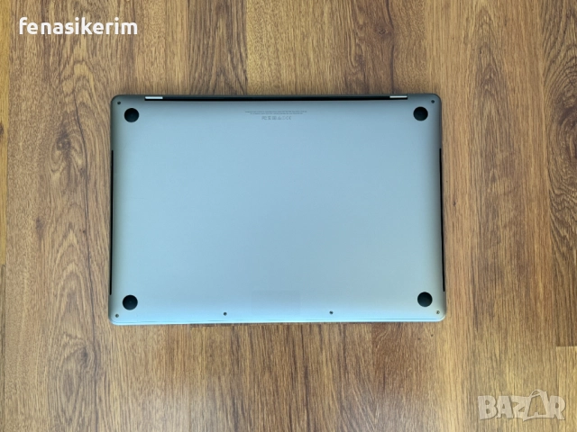 15.4' Core i7 Apple MacBook Pro Mid 2017 TouchBar 16GB RAM/256GB SSD/Radeon Pro 555/Бат 6ч, снимка 4 - Лаптопи за работа - 52606028