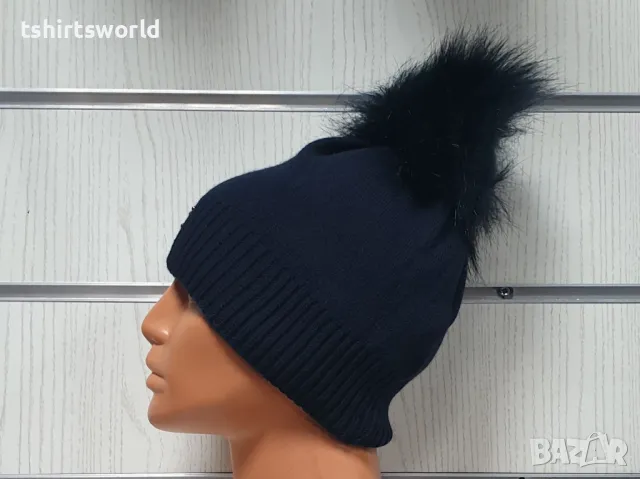 Нова зимна дамска шапка с камъчета с пух/помпон в тъмносин цвят, снимка 6 - Шапки - 48209784