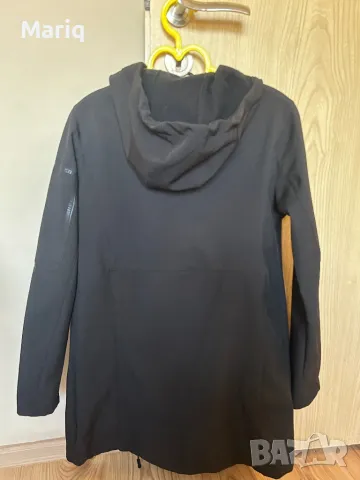 Дамско спортно яке S, снимка 2 - Якета - 47277250