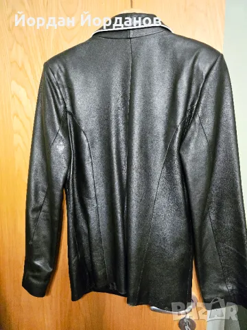 Продавам дамско кожено сако, снимка 2 - Сака - 48997032