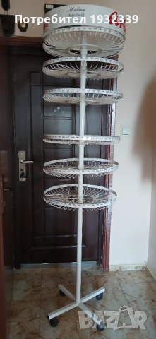 Стелаж, кула