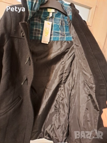 Зимно палто от вълна Адидас, снимка 5 - Палта, манта - 53328886