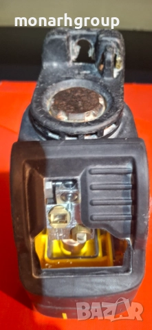 Лазерен нивелир DeWALT DW088CG /20 м, 0.3 мм/м  /, снимка 8 - Измервателни инструменти - 52436745
