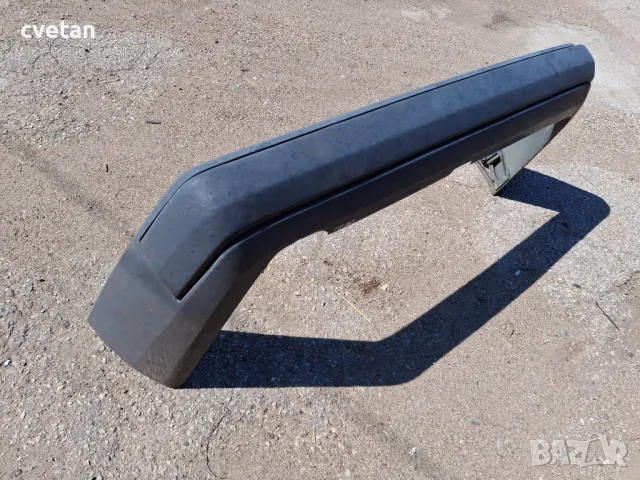 Задна  броня  мерцедес 124