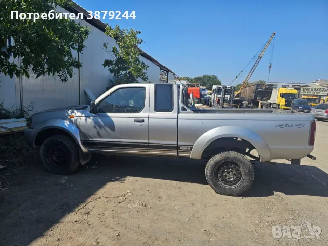 Nissan Pickup, снимка 1 - Автомобили и джипове - 47401979