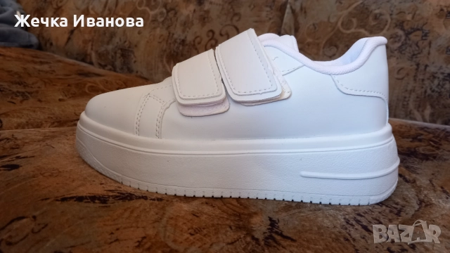 Дамски маратонки бели 39 номер