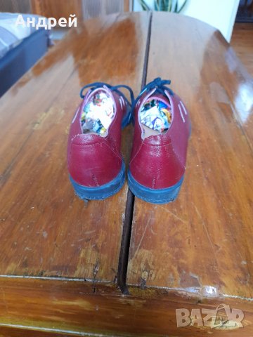 Стари детски обувки Пирин, снимка 3 - Антикварни и старинни предмети - 32646046