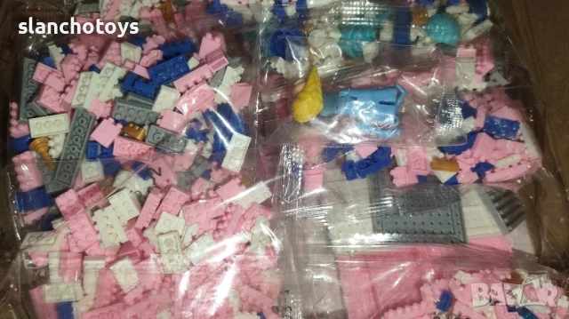 Конструктор Замък на Елза и Анна, 2607 части, снимка 4 - Конструктори - 47800062