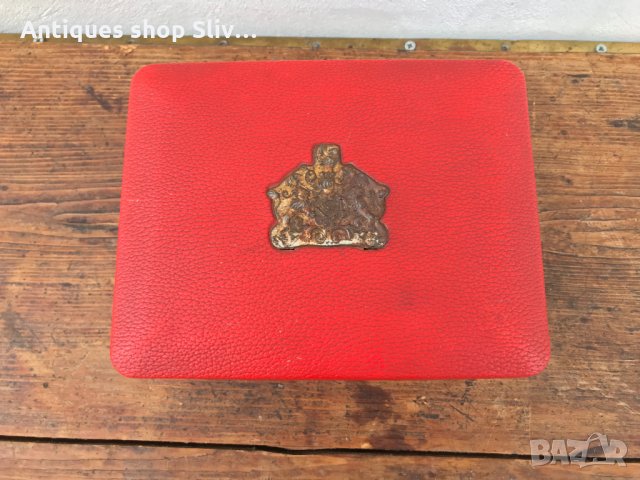 Стара метална кутия от кафе с герб. №0342, снимка 4 - Колекции - 33436927