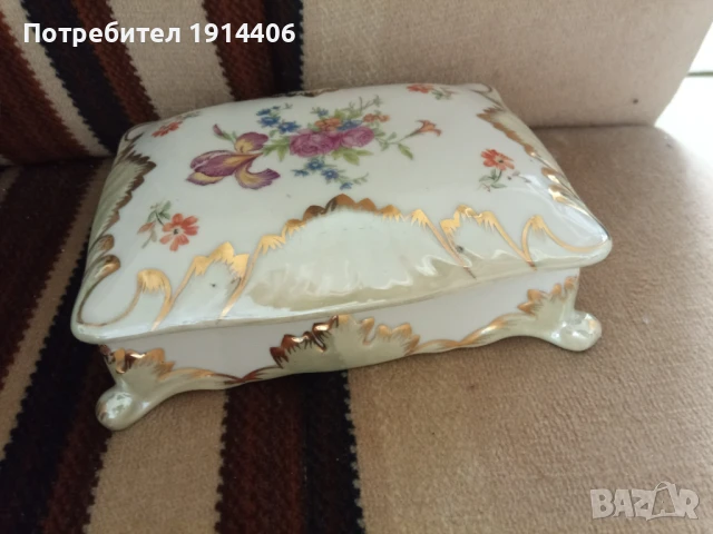 Изящни порцеланови фигури