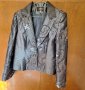 Дамски костюм сребрист от сако и пола размер 48, снимка 4
