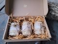 Три натурални хендмейд сапуни в подаръчна кутия, снимка 2