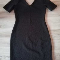 Черна рокля по тялото , снимка 1 - Рокли - 28557682