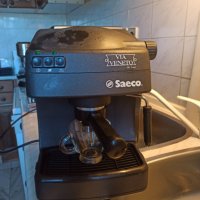 Кафе машина Саеко Виа Венето с ръкохватка с крема диск, работи отлично и прави хубаво кафе с каймак , снимка 3 - Кафемашини - 36788795