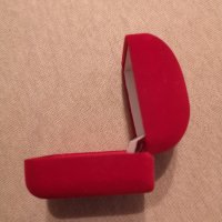 Нова червена кадифена кутийка за пръстен плюш, снимка 3 - Пръстени - 37752866