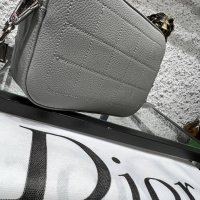 Чанта Dior, снимка 18 - Чанти - 39974114