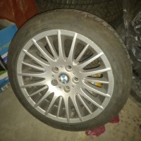 Зимни гуми с джанти BMW, снимка 1 - Гуми и джанти - 43058135