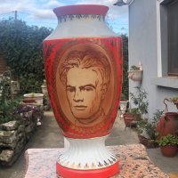 Ваза Уникална порцеланова ваза от 1967 г.Никола Й.Вапцаров!!!, снимка 3 - Вази - 27183131