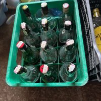 Стъклени бутилки с капачки, снимка 1 - Буркани, бутилки и капачки - 38688057