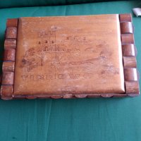 Стара дървена кутия, снимка 1 - Антикварни и старинни предмети - 32974884
