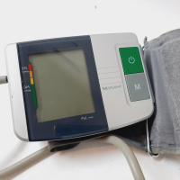 Апарат за измерване на кръвно налягане и пулс SENDO(7.4), снимка 2 - Друга електроника - 44919205