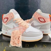 Дамски кецове Nike Jordan , снимка 1 - Кецове - 40201428