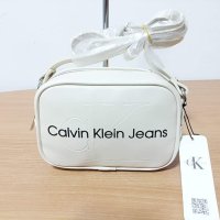 New#бяла луксозна Чанта # реплика Calvin Klein код DS-Z45S, снимка 1 - Чанти - 41658464