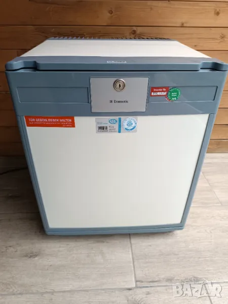 Амонячен хладилник Dometic.не работи , снимка 1