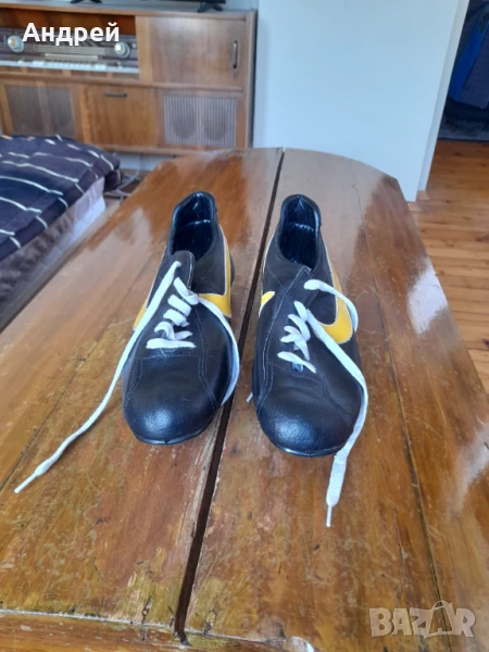 Стари футболни обувки,бутонки Jaguar, снимка 1