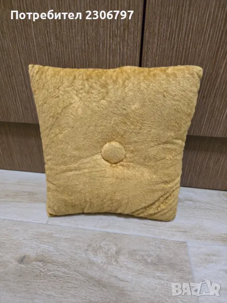 Златиста декоративна възглавница, снимка 1