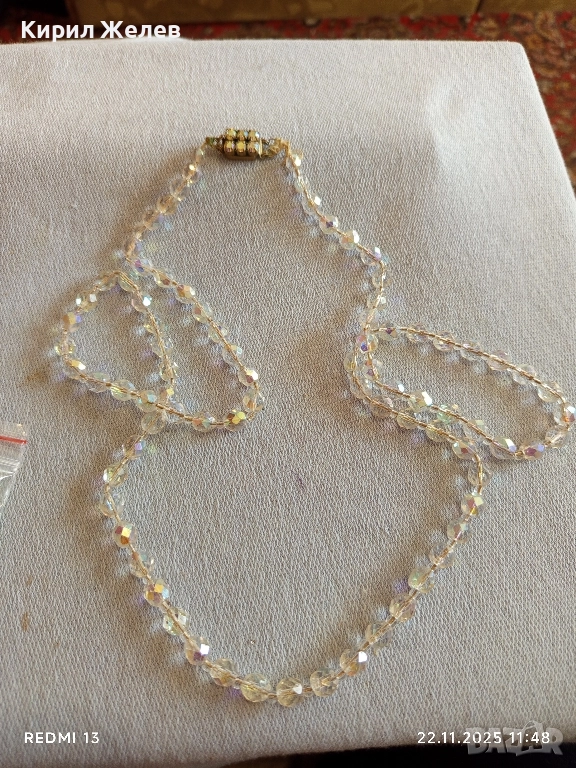 ИЗКУСТНО КОЛИЕ SWAROVSKI с КРИСТАЛНИ МЪНИСТА с ЕФЕКТ Аурора Бореалис 48983, снимка 1