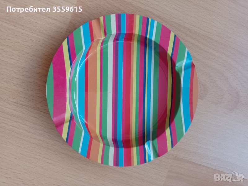 метален пепелник на пъстри ивици, снимка 1