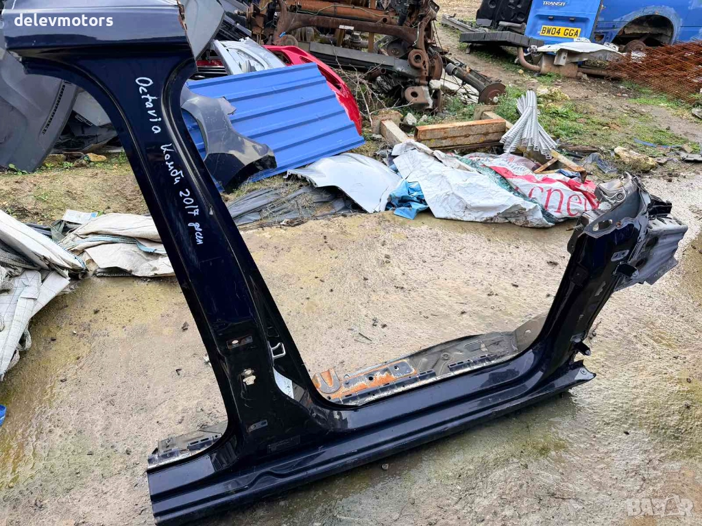 Десен праг с колонки от Skoda Octavia 2.0 TDI, 150 ph, 6sp, engine DFFA, 2019, 15 000 km, снимка 1