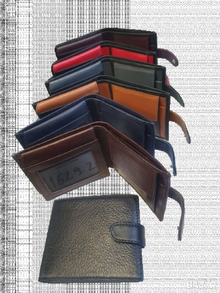 Мъжко портмоне в изчистен дизайн от естествена к., снимка 1