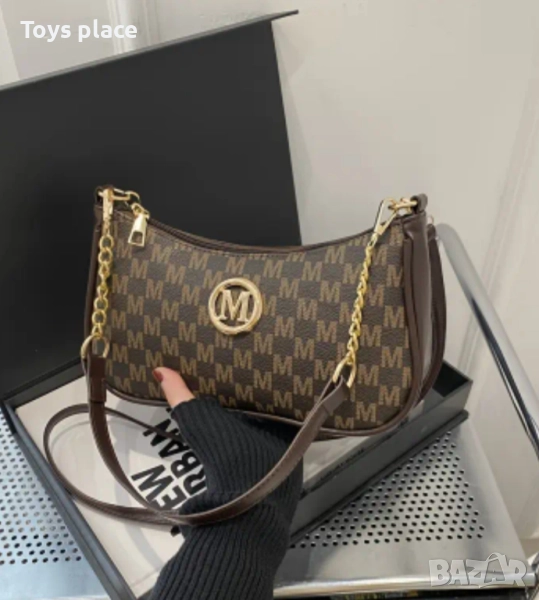 Малка чанта през рамо Michel Kors, снимка 1