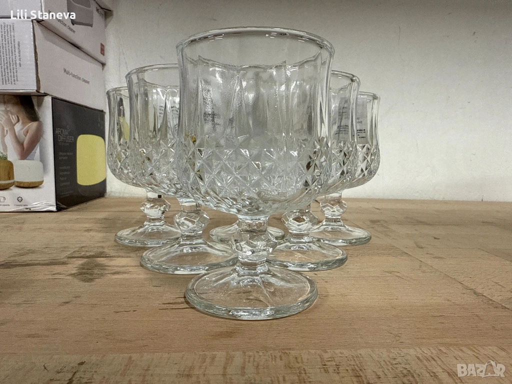 Комплект от 6 бр. чаши за вино със столчета за елегантно сервиране. , снимка 1