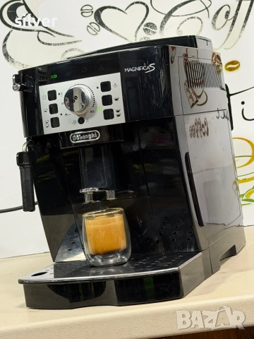 Кафемашина кафе автомат delonghi magnifica S с гаранция