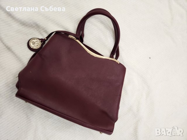 Червена чанта , снимка 1